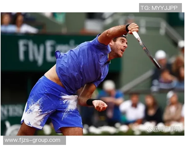 足球场惊魂一刻 休克球星突然倒地生死未卜引全球关注