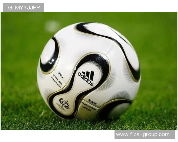 足球小国崛起之星十大榜单揭秘：这些球员在世界舞台上闪耀光芒